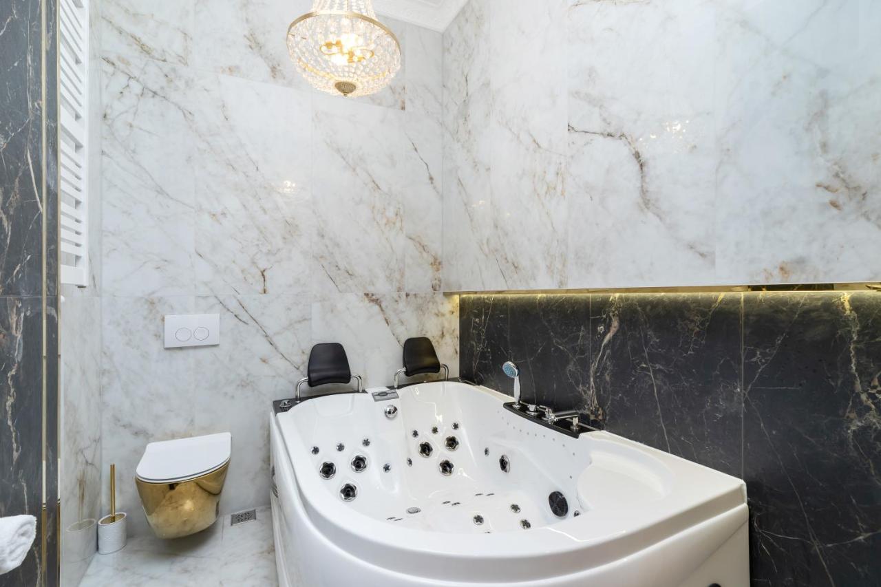 Kazimierz Studio with Jacuzzi by Renters Prestige Krakau Exterior foto